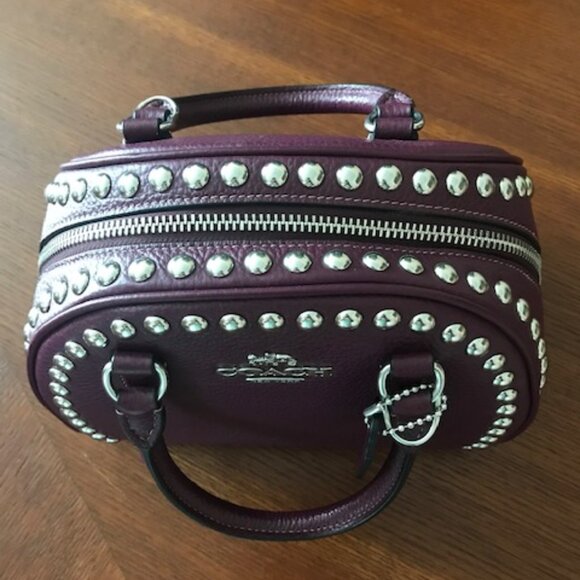 Coach Sydney Crossbody Doctor's Riveted Satchel 👜 - Picture 6 of 8
